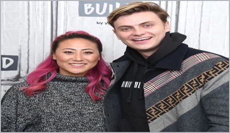 Lizzy Capri Net Worth | Boyfriend